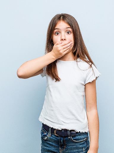 Illustration of infected gums around teeth